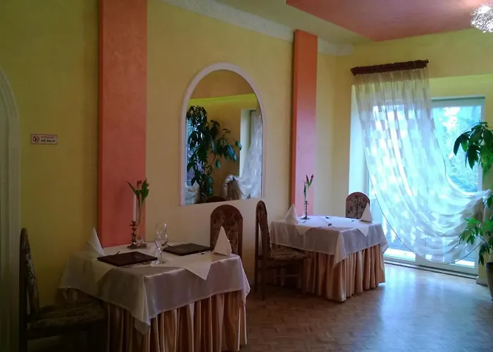 Yuca Отель Лодзь